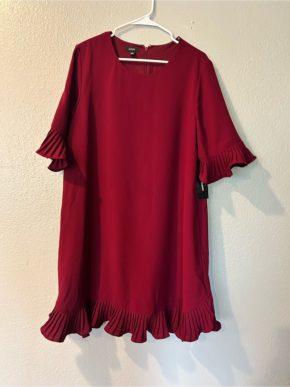 NWT Alfani Pleated Flounce Dress Berry Shimmer Sz 14 - Picture 2 of 8